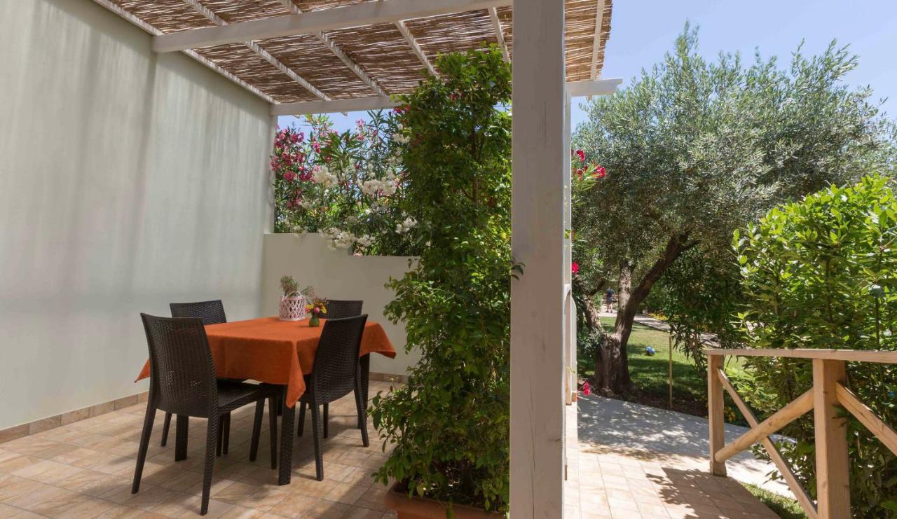 Dimora Tenuta Solentino Торре-Сан-Джованні-Удженто Екстер'єр фото